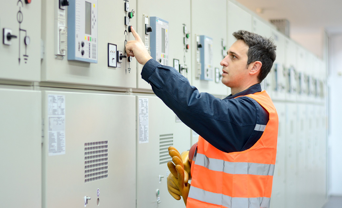 4 DICAS PARA GARANTIR A SEGURANÇA DAS INSTALAÇÕES ELÉTRICAS INDUSTRIAIS